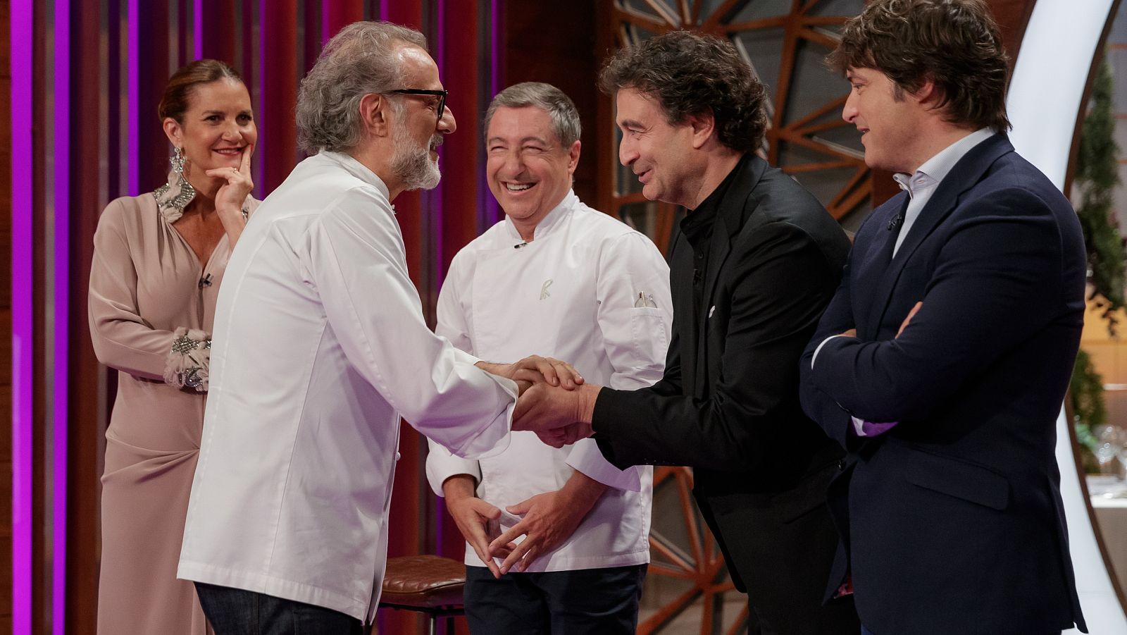 Massimo Bottura visita las cocinas de MasterChef Celebrity 7