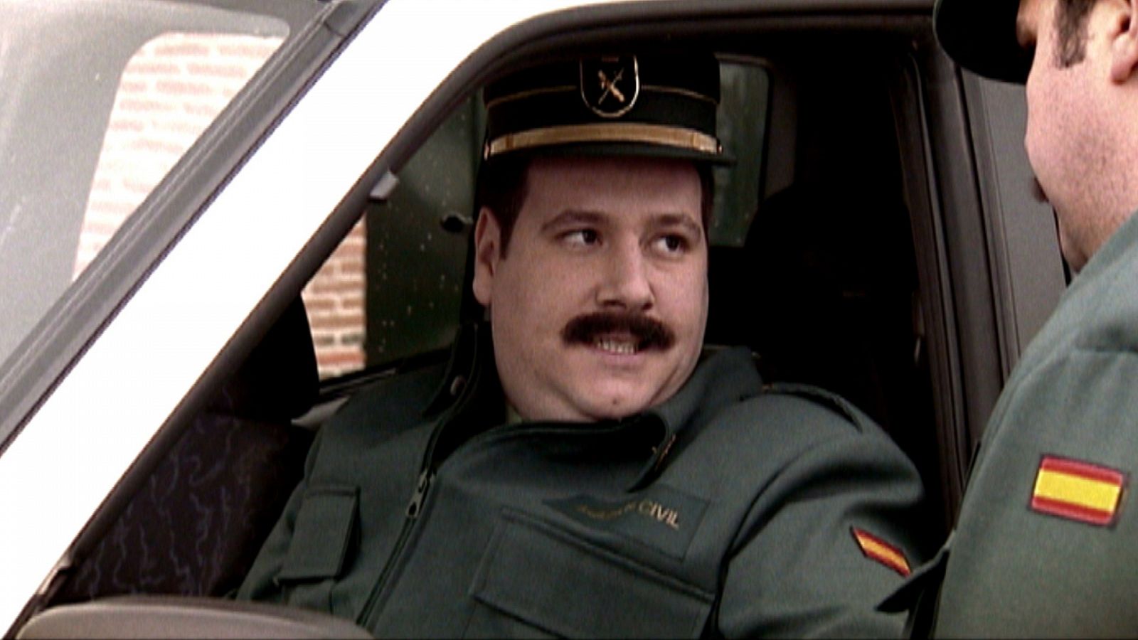 {lastMultimedia.title}}