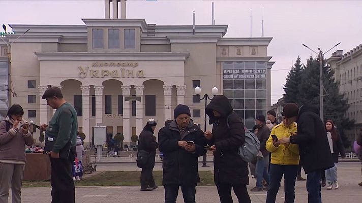 Telediario 1 - Los habitantes de Jersón recuperan el acceso a Internet