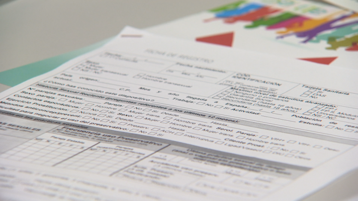 Noticias Aragón - Más de cien personas al año se contagian de VIH en Aragón, hoy piden que la población deje de estigmatizarles