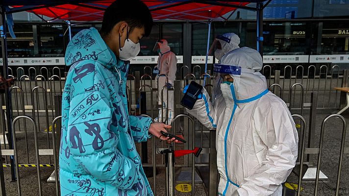 Telediario 1 - China abre su política sanitaria: ¿Qué pasaría si se levantara de golpe?