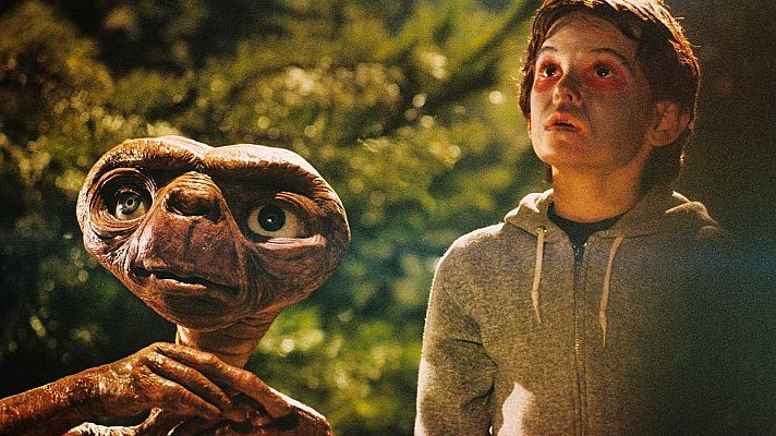 Telediario 2 - Cuarenta años del estreno de 'E.T.' en España