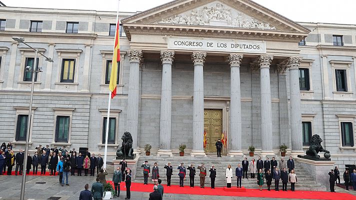 Informativo 24h - Día de la Constitución: izado de la bandera ante el Congreso