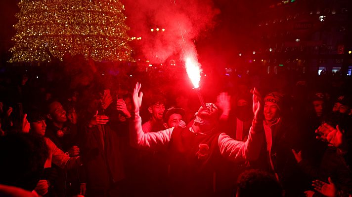 La afición marroquí celebra en las calles españolas su victoria mundialista