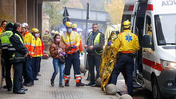 Más de 150 heridos leves al chocar dos trenes en Barcelona