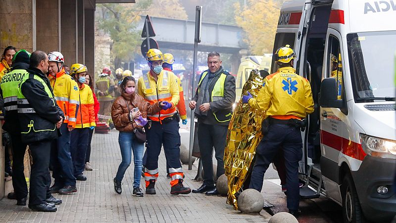 Más de 150 heridos leves al chocar dos trenes en la estación de Montcada i Reixac en Barcelona