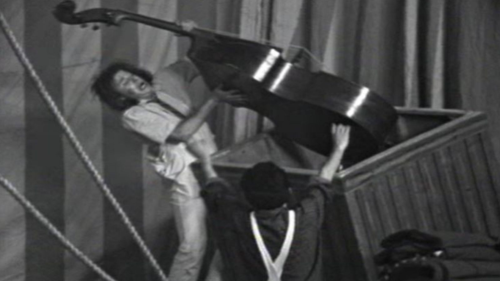 Arxiu TVE Catalunya - Terra d'escudella - Objectes musicals