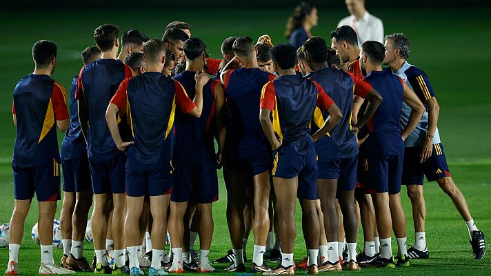 Telediario 2 - "Confianza y dedicación" las palabras que más le han dedicado a Luis Enrique sus jugadores