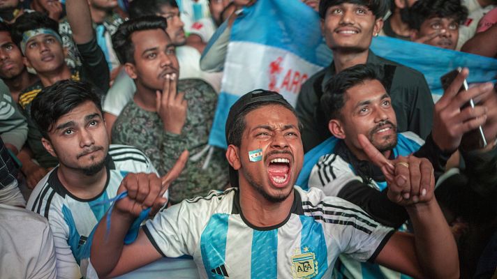 Copa Mundial de la FIFA 2026 - Mundial de Qatar 2022 | Aficionados argentinos animan a Bangladés