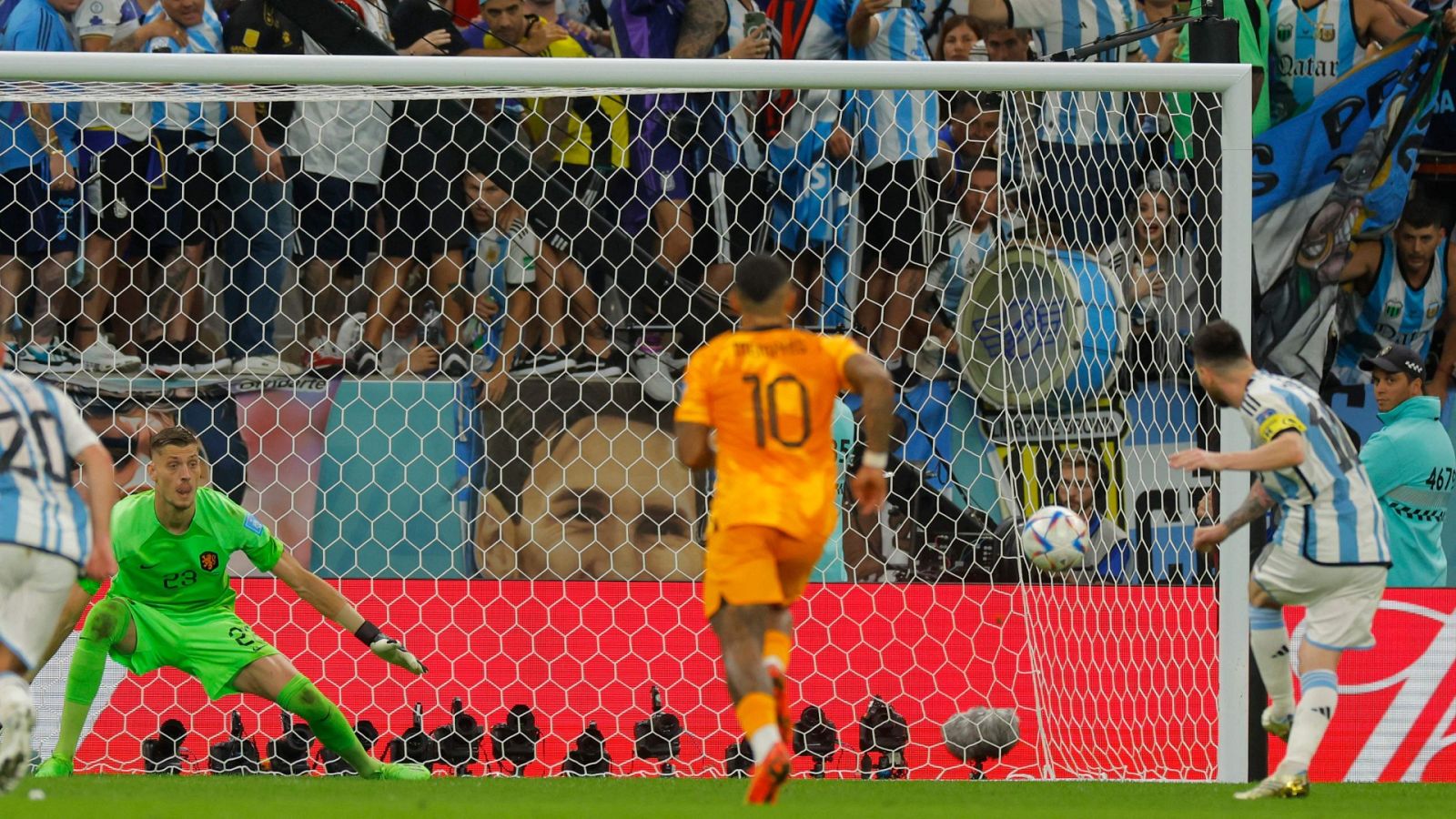 Vídeo: Messi marca el 0-2 ante Países Bajos de penalti en cuartos de final