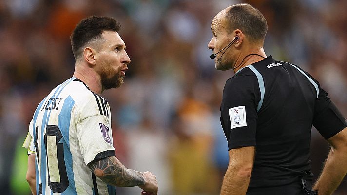 Estudio Estadio Mundial - La "rajada" de Messi contra Mateu Lahoz: "La FIFA no puede poner un árbitro así"