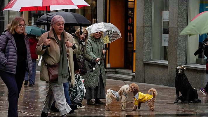 Lluvia en el Estrecho y en Baleares y viento intenso en varias zonas