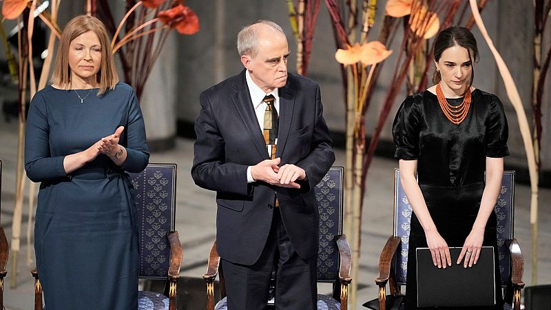 Activistas ucranianos, bielorrusos y rusos reciben en Oslo el Nobel de la Paz