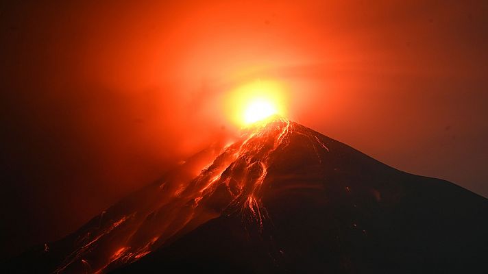Semana de intensa actividad volcánica en el mundo