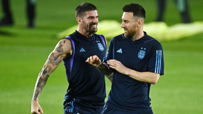 Telediario Fin de Semana - Mundial de Qatar - De Paul y el 'Dibu' Martínez, los guardaespaldas de Messi