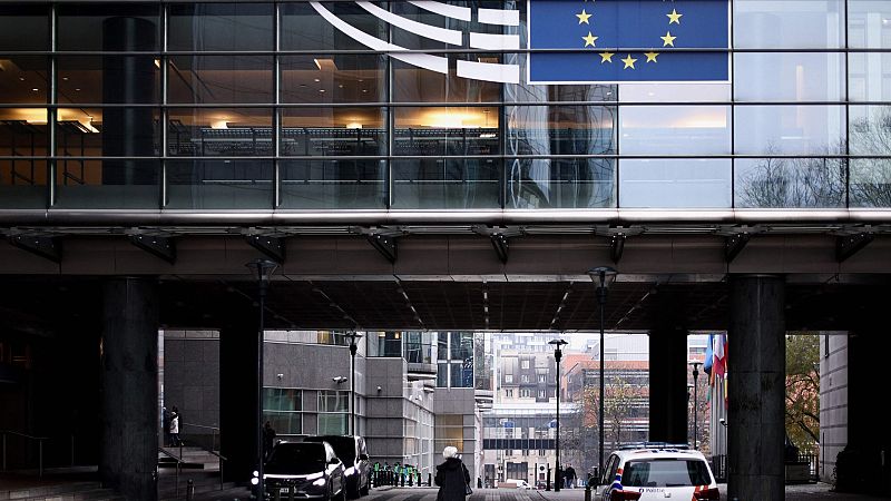 La policía belga registra la sede del Parlamento Europeo