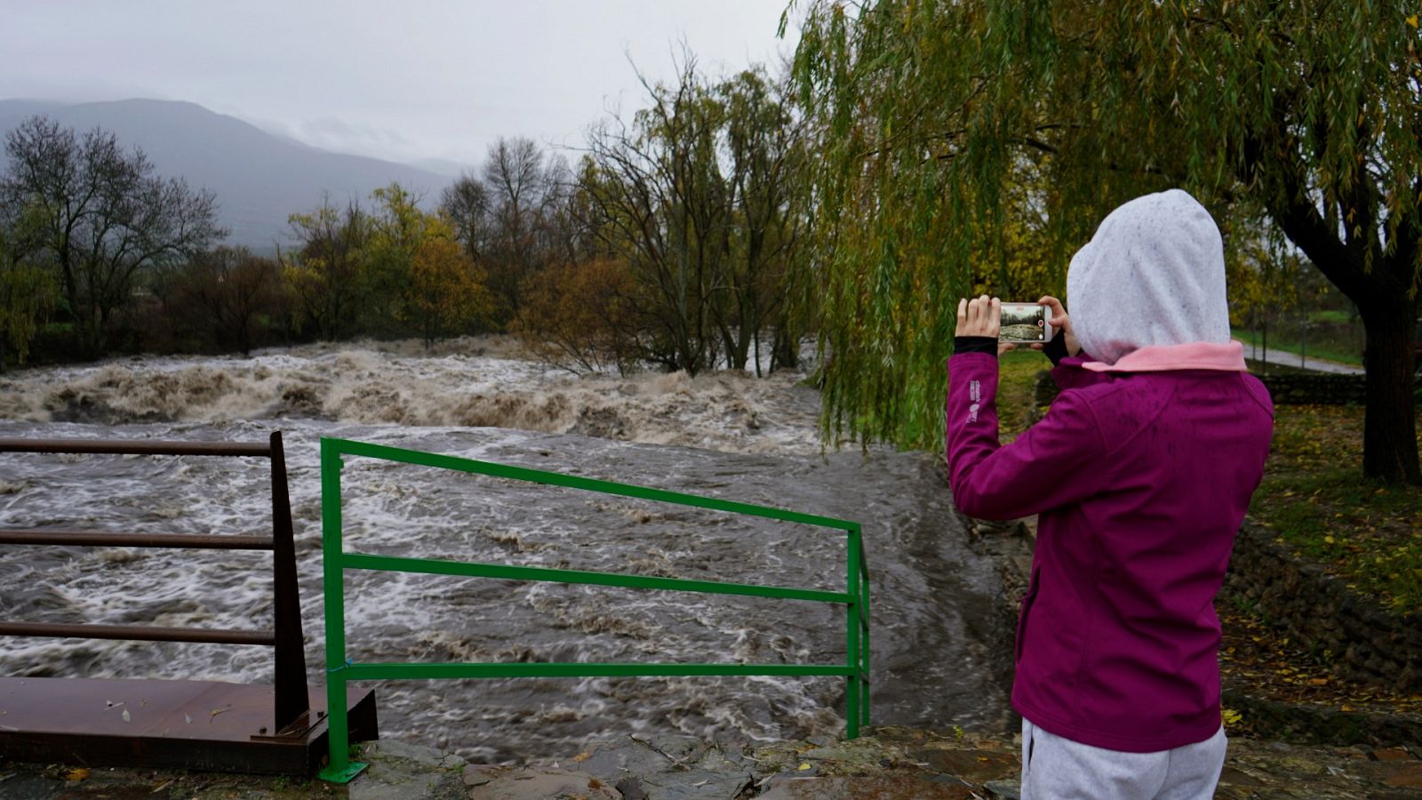 La borrasca Efraín llega con lluvias abundantes a toda España, especialmente en Andalucía y Extremadura