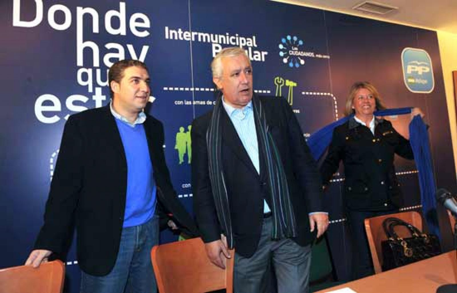 Arenas propone un contrato de integración de inmigrantes | Ver