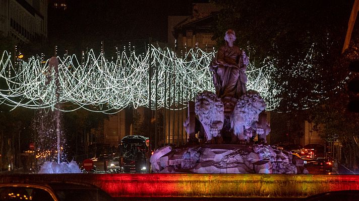Telediario 1 - Navidades sobre ruedas: el proyecto de un concesionario para llevar las luces a los mayores