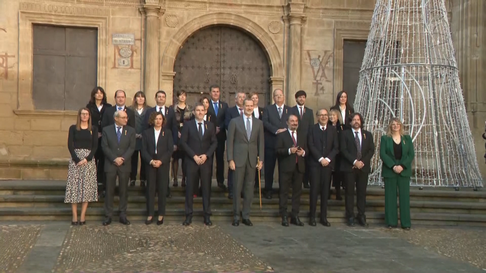 Felipe VI inaugura en Alcañiz la exposición que conmemora el 50 aniversario de la Uned