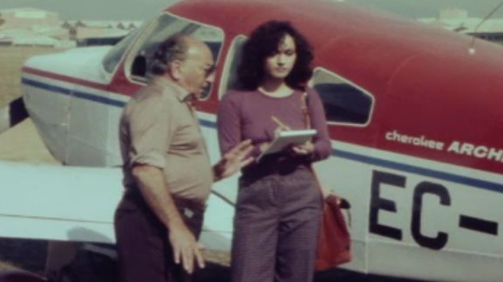 Arxiu TVE Catalunya - Quitxalla - Mac i Àngela Bloc a l'Aeroport de Sabadell