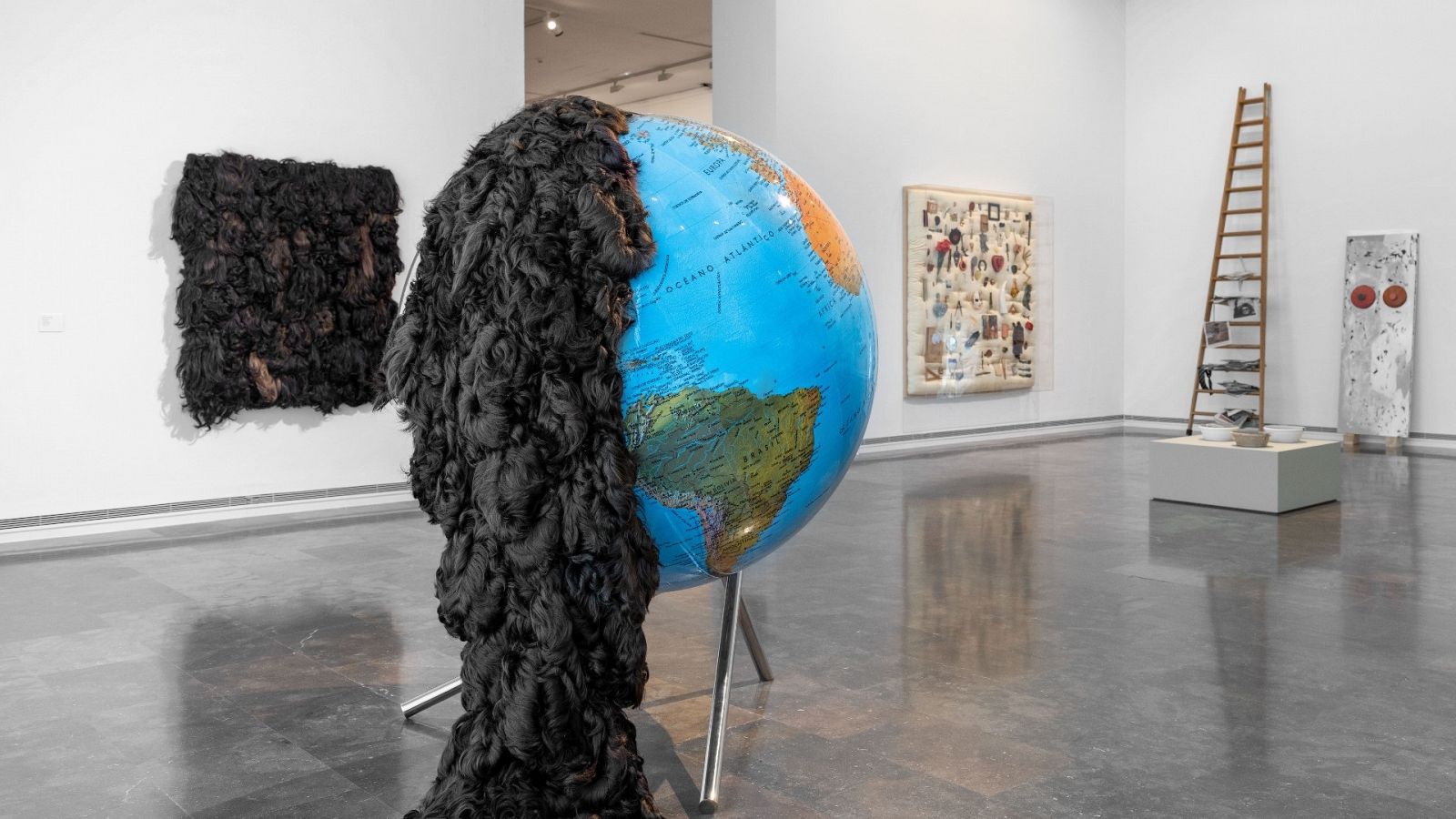 Atención Obras - Exposición de Carmen Calvo en el IVAM - Ver ahora