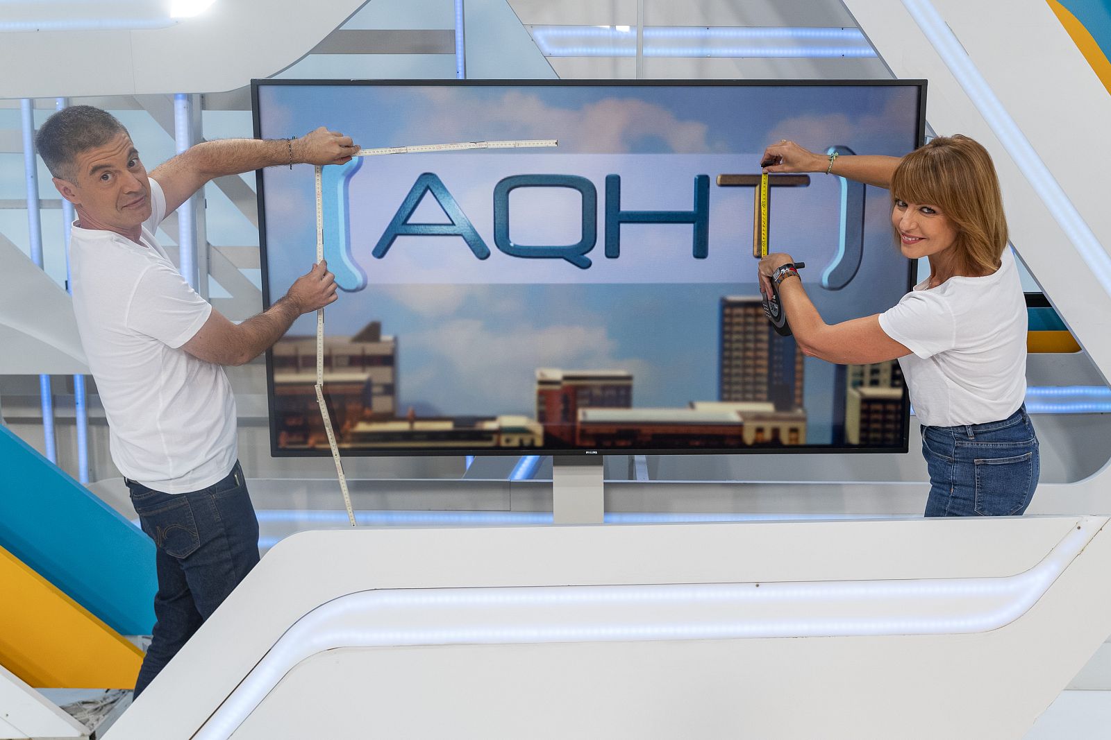 Aquí hay trabajo - Pros y contras de la semana laboral de 4 días - ver ahora