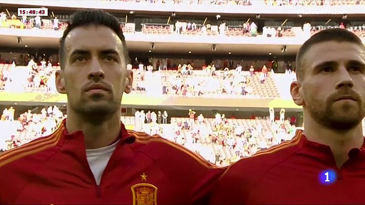Busquets anuncia que abandona la selección española