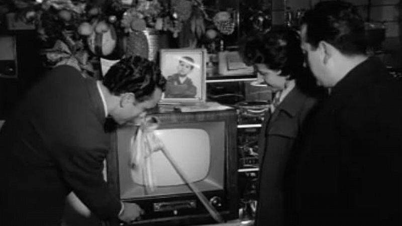 En 1959, en Barcelona, el obsequio ms deseado de las tiendas es el televisor