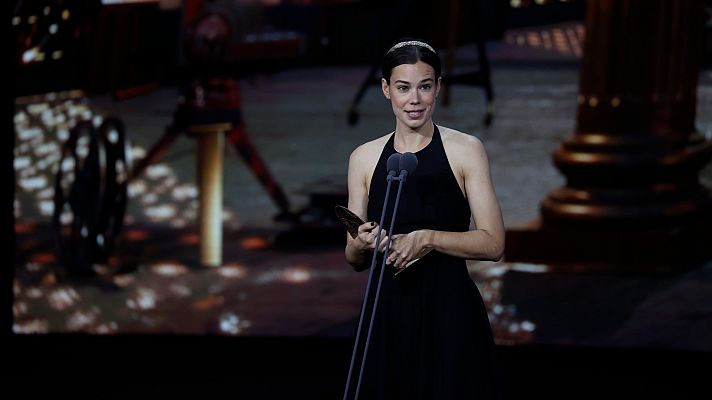 Laia Costa gana el Forqué a mejor actriz con 'Cinco lobitos'