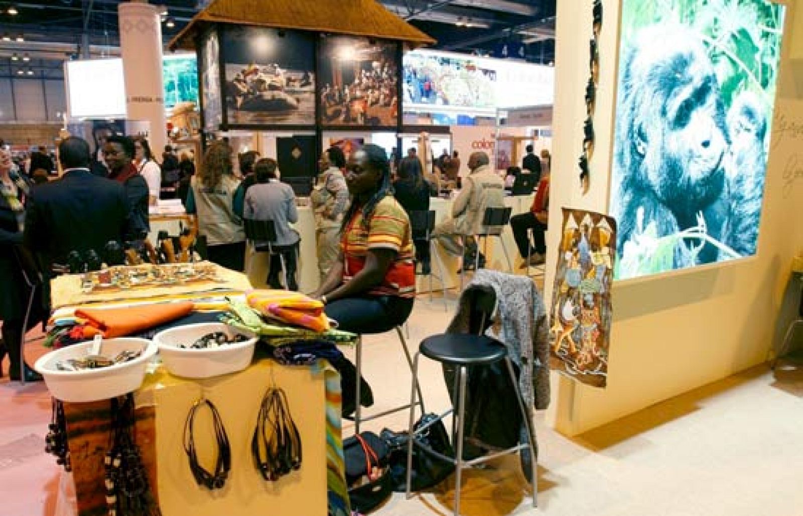 La XXX edición de la Feria Internacional de Turismo de Madrid (Fitur) ha servido de termómetro para conocer cómo va a afrontar el sector el reto de 2010 y superar la crisis que viene arrastrando desde el último trimestre de 2008 (24/01/10).