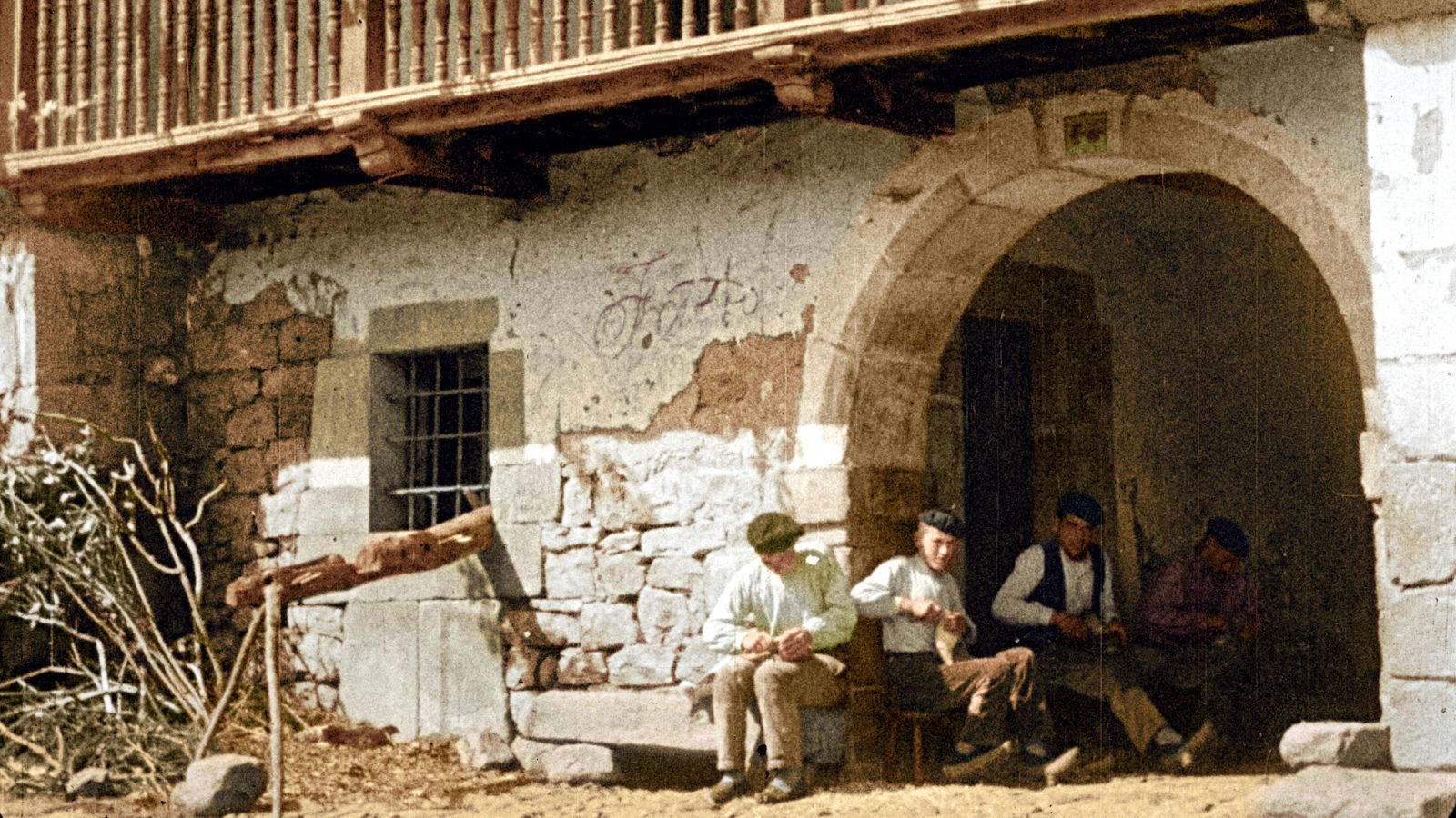 España, el siglo XX en color. Episodio 1: Los años 30 (Parte 1) - Ver ahora