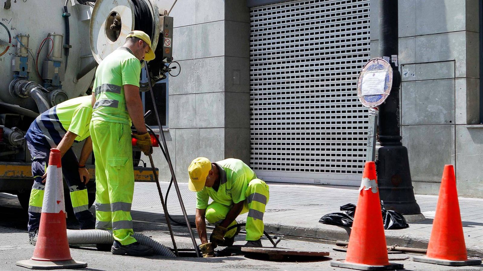 Los expertos proponen subir el SMI de 1.046 a 1.082 euros en 2023 Los expertos proponen subir el SMI de 1.046 a 1.082 euros en 2023