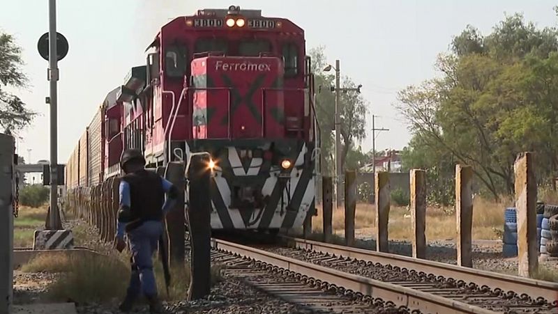 Heridos por "La Bestia", el tren que traslada a miles de migrantes desde México hasta EE.UU.
