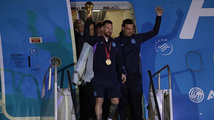 Telediario Matinal - La Copa del Mundo ya está en Argentina