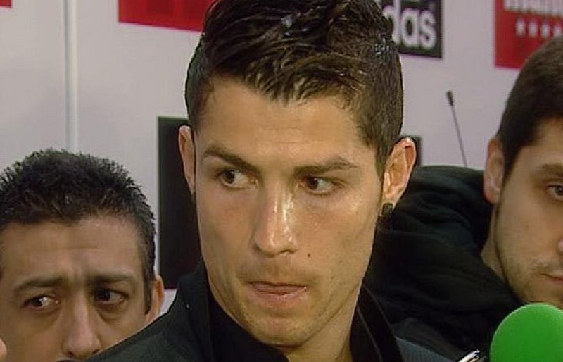 Ronaldo ha afirmado que es una "vergüenza" que el árbitro le  expulsara.