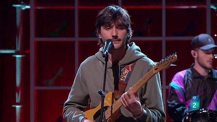 Punts de vista - Entrevista i actuació d'Eira 'Jenga' | Punts de vista