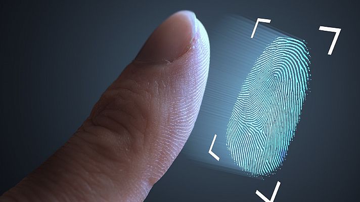 Telediario 2 - Desarrollan un algoritmo para detectar la esquizofrenia a partir de la huella dactilar