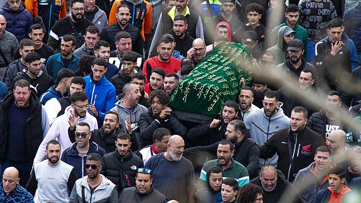 Ceuta despide a Mohamed y la policía investiga su muerte