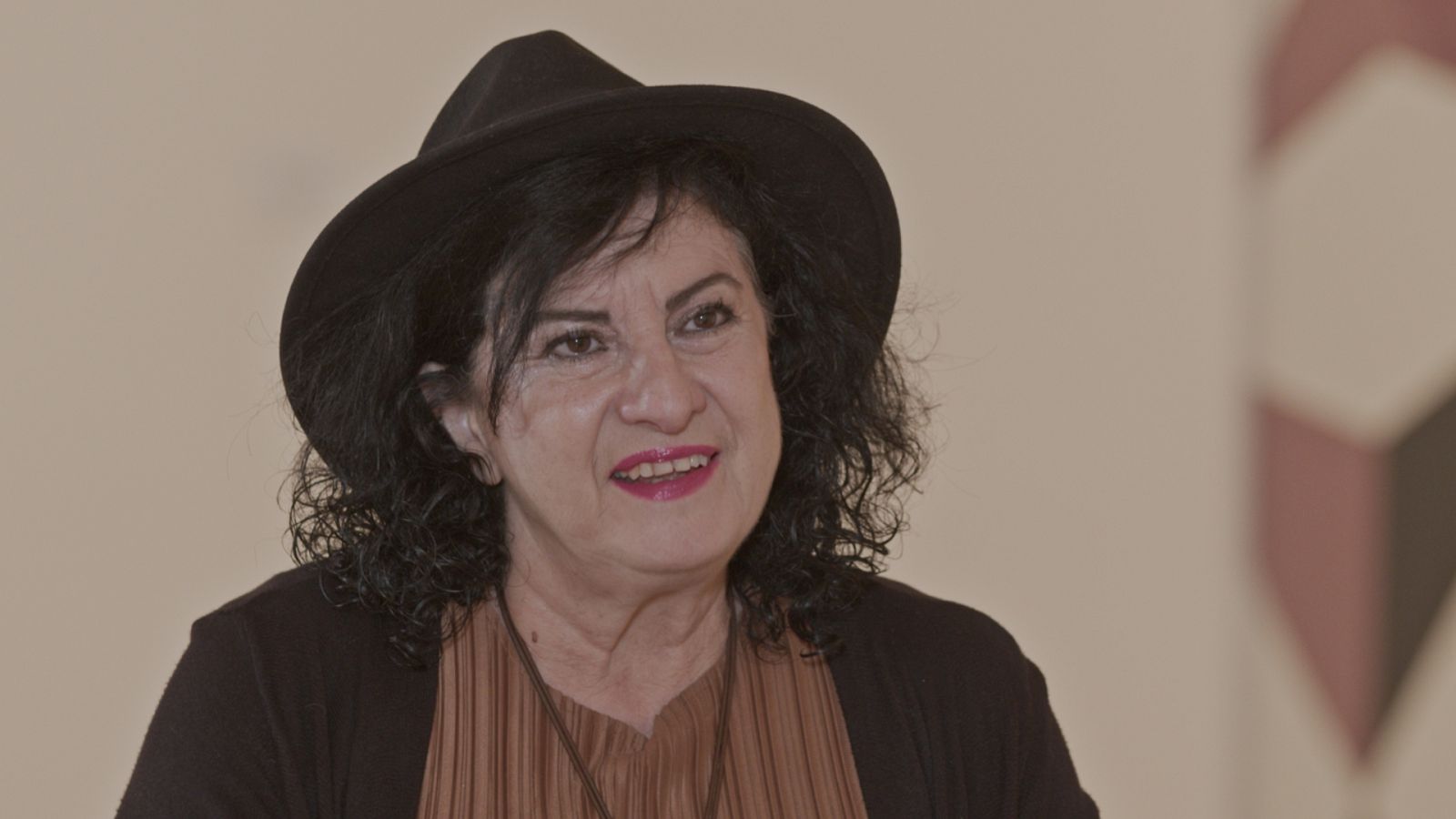 Un país para leerlo - Entrevista a Aurora Luque