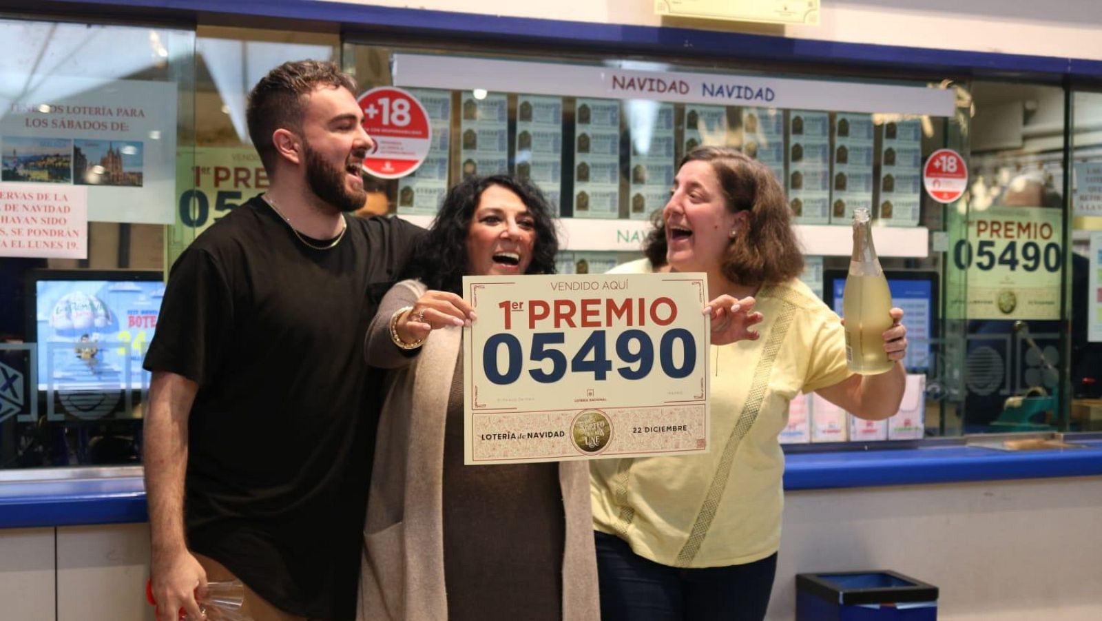 La suerte les ha traído el premio Gordo | Ver