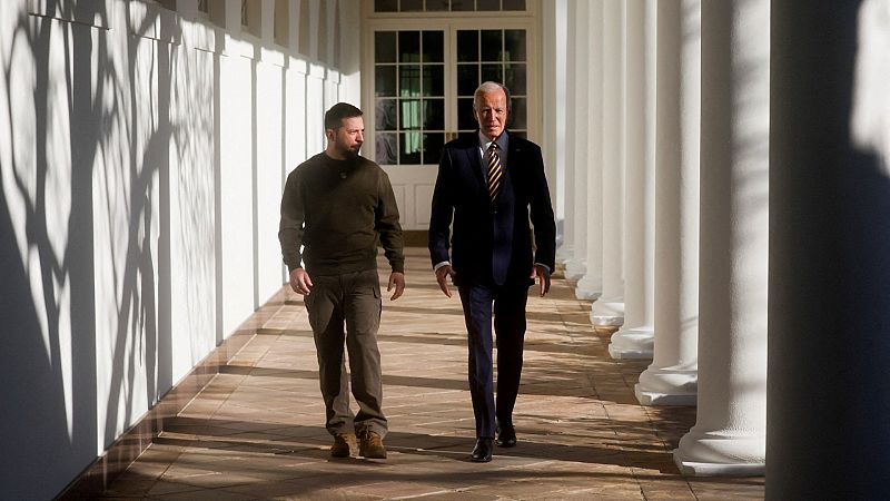 Los ucranianos celebran la visita de Zelenski a Washington y la ayuda de EE.UU.      