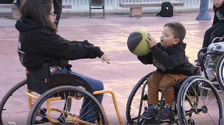 Baloncesto en silla de ruedas con Paco