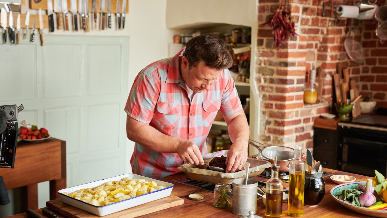 Jamie Oliver - Juntos de nuevo - Episodio 1: Comida de celebración - Ver ahora
