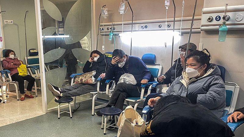 Hospitales colapsados y cuerpos hacinados en pasillos: las autoridades chinas intentan ocultar la realidad COVID de su pa�s     