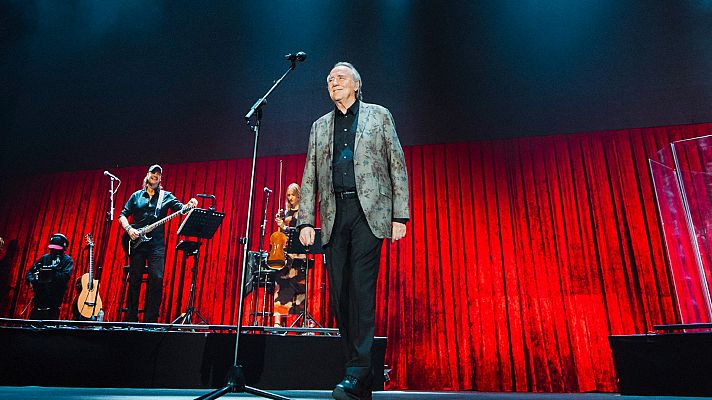 Serrat se despide de los escenarios en Barcelona