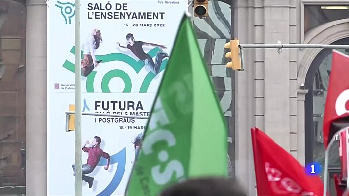 L'Informatiu - El sindicat majoritari d'educació USTEC convoca vaga pels dies 25 i 26 de gener.