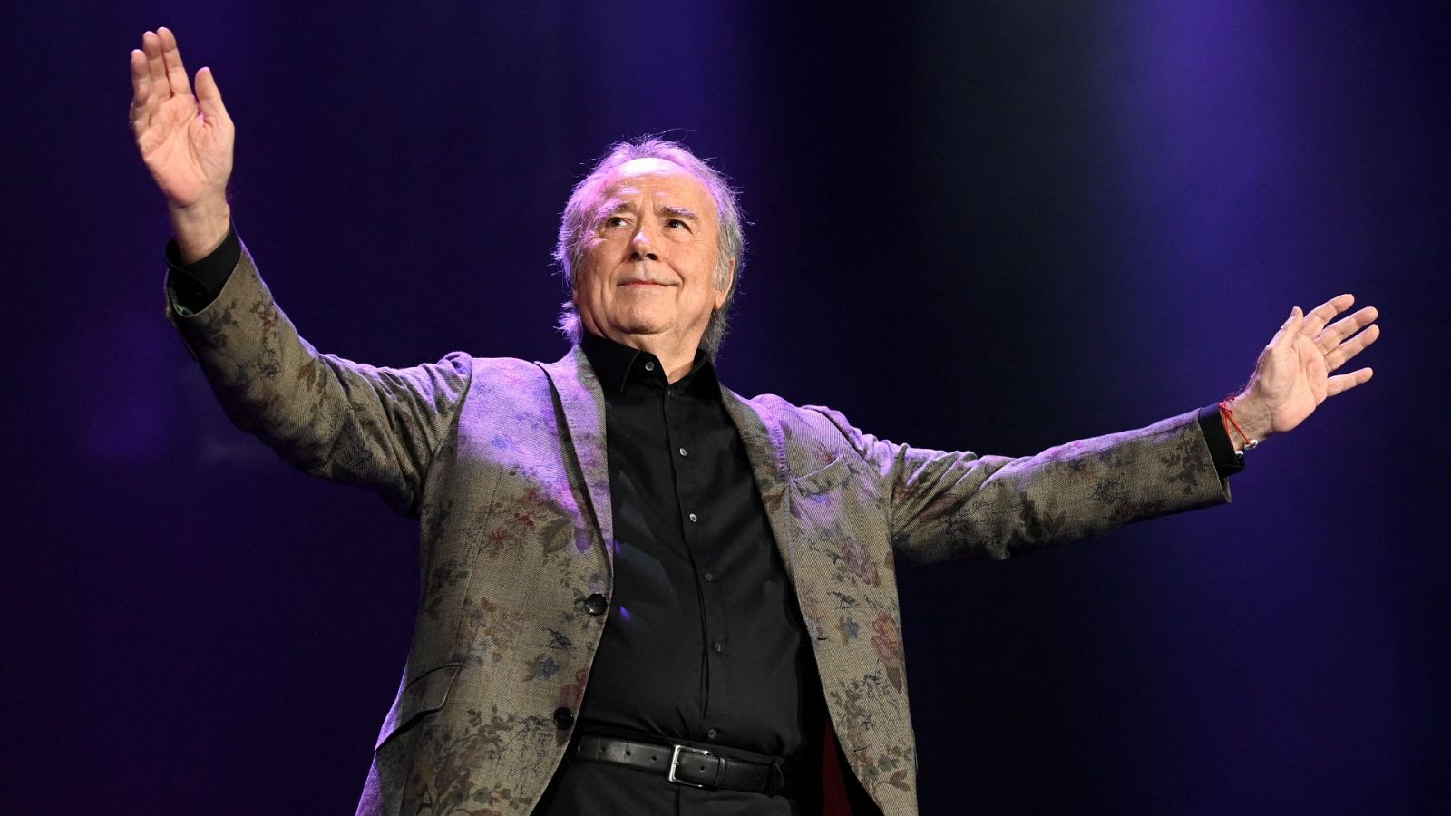 Serrat da su último adiós a los escenarios en Barcelona