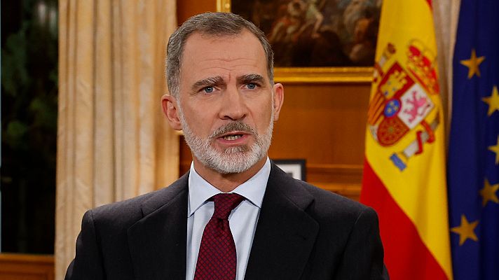 Felipe VI alerta de la "erosión" de las instituciones en su mensaje de Navidad y llama a la "reflexión"