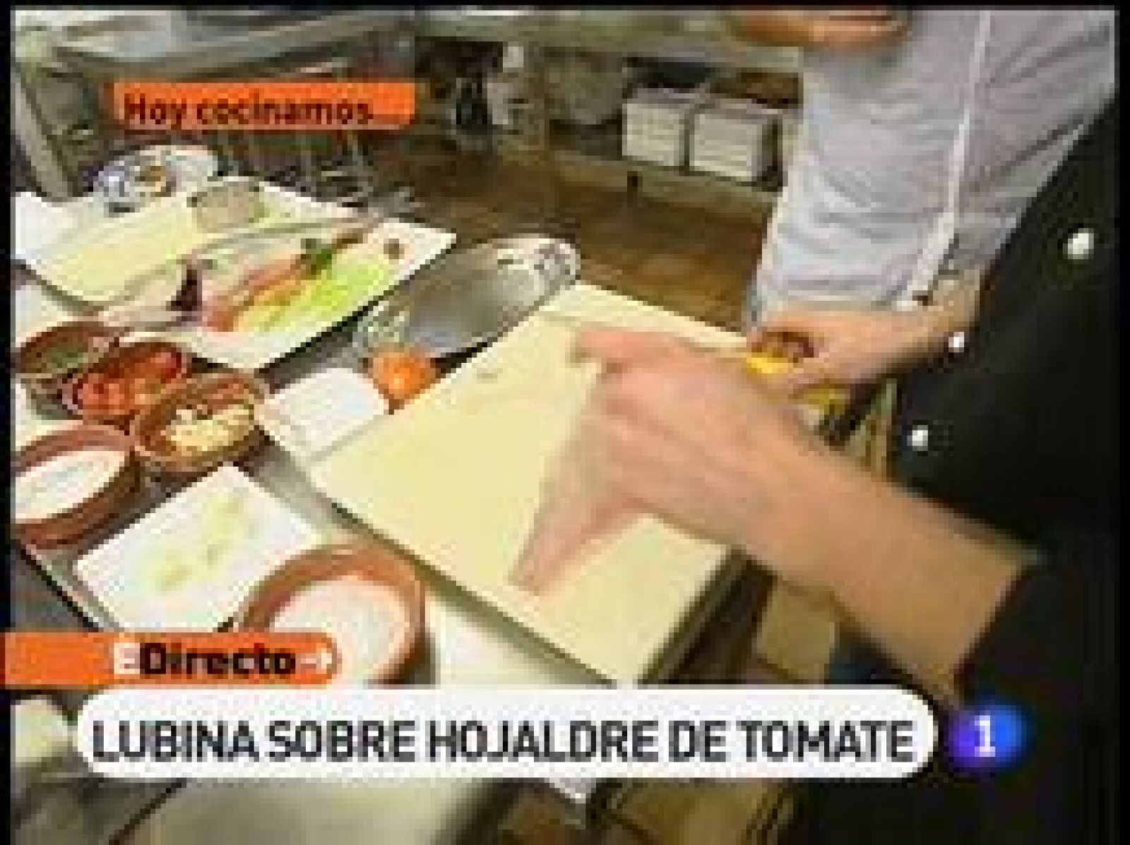 RTVE Cocina: Lubina sobre hojaldre de tomate | RTVE Play